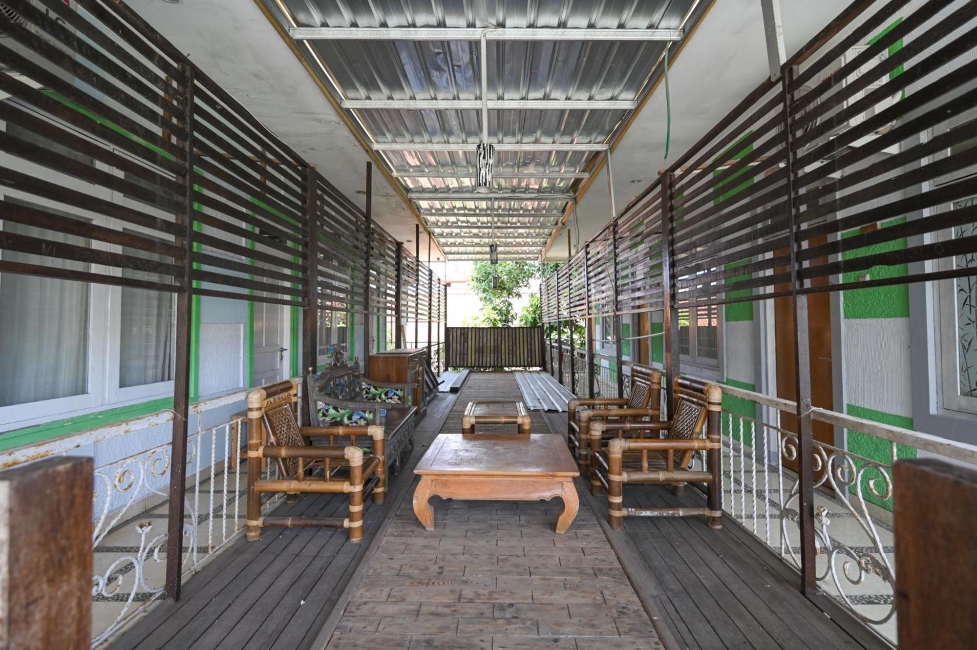 Reddoorz At De'Balcon Accomodation Kuta Bali Kuta Lombok Exterior foto